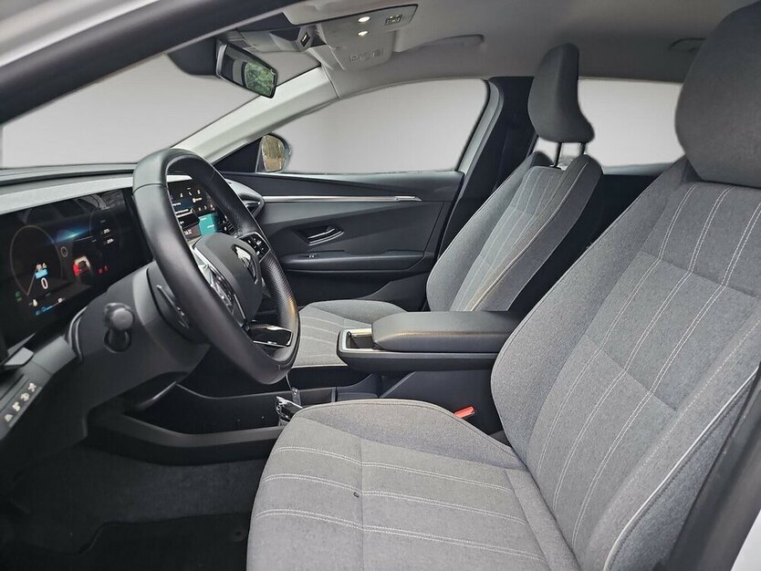 Renault Megane E-Tech Electric Equilibr+ 16300 .- Netto 21.313 km 19.397 € Schwalbach/Taunus 65824