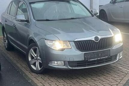 Skoda Superb 243.290 km 2.600 &euro; Stadtallendorf 35260