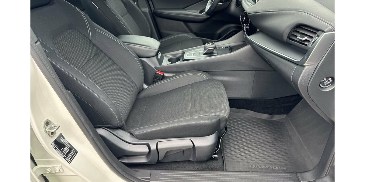 Nissan Qashqai Accenta *Xtronic/SHZG/Navi-App/Kamera/ICC/ 23.631 km 23.990 &euro; Bamberg 96052