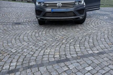 VW Touareg 178.000 km 22.450 &euro; kauern 07554