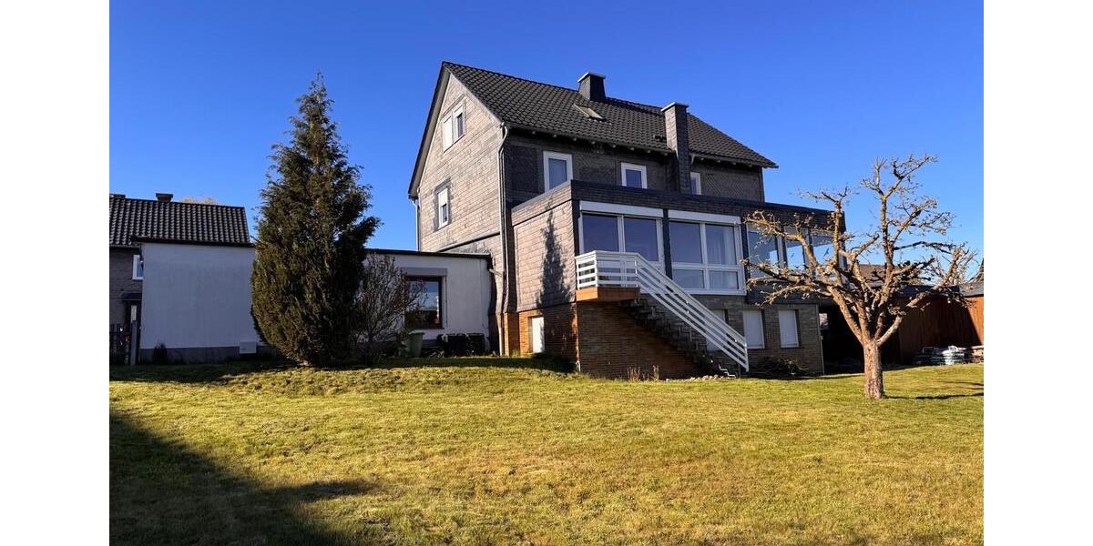 Einfamilienhaus Bad Berleburg - 6 Zimmer, 220 m&sup2;, 270.000&euro; | Angebot:26279605