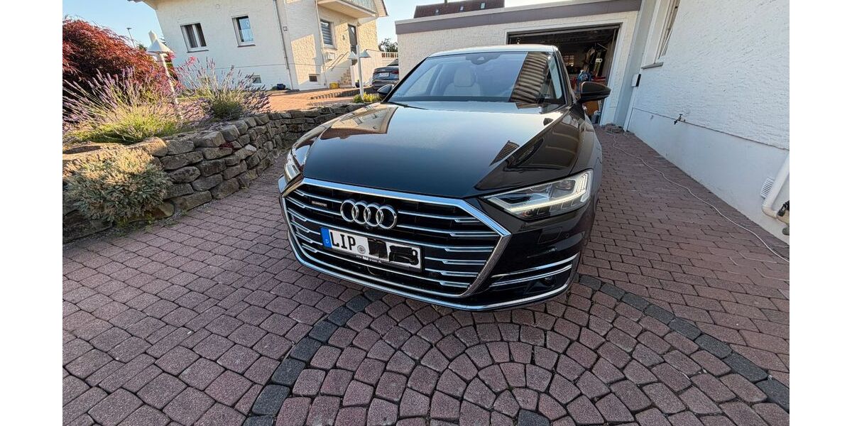 Audi A8 153.000 km 39.500 &euro; Horn-Bad Meinberg 32805