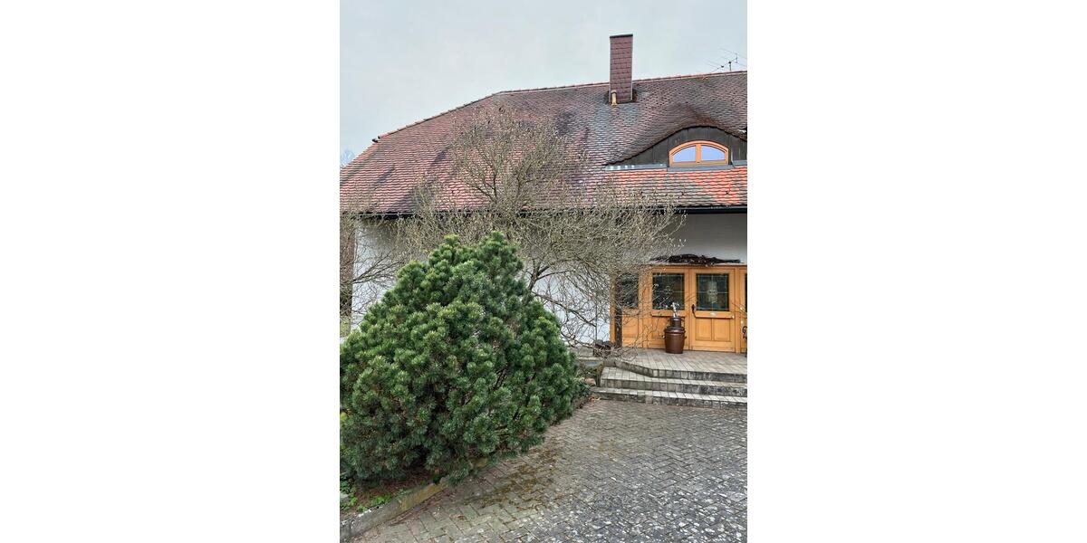 Villa Niesky - 4 Zimmer, 250 m&sup2;, 475.000&euro; | Angebot:26674883