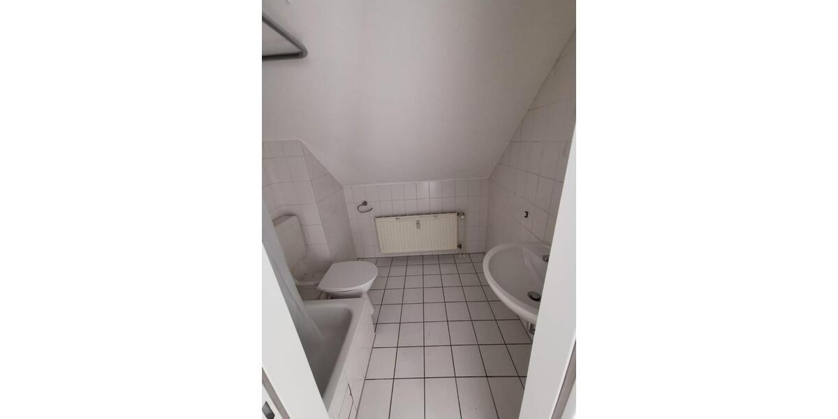 Dachgeschoßwohnung Kassel Philippinenhof-Warteberg - 2 Zimmer, 33 m&sup2;, 84.000&euro; | Angebot:27016003