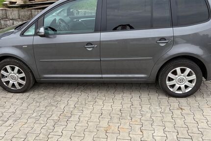 VW Touran 172.000 km 8.700 &euro; Windorf 94575