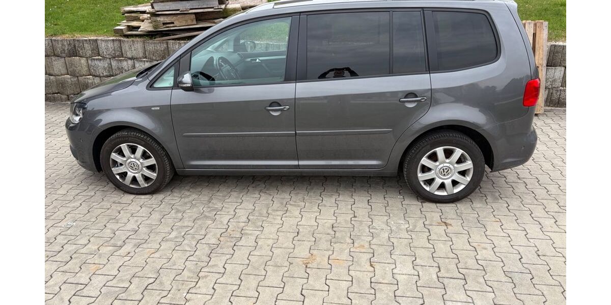 VW Touran 172.000 km 8.700 &euro; Windorf 94575