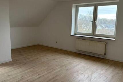 Stilvolle, modernisierte 4-Zimmer-Maisonette-Wohnung mit Balkon 5 zimmer