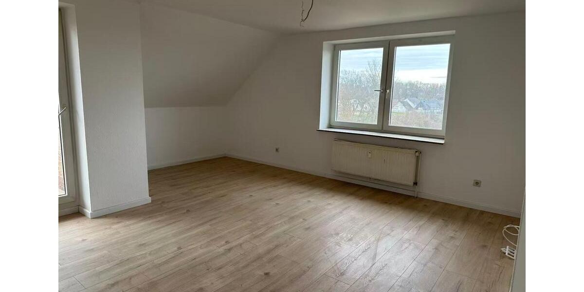 Stilvolle, modernisierte 4-Zimmer-Maisonette-Wohnung mit Balkon 5 zimmer
