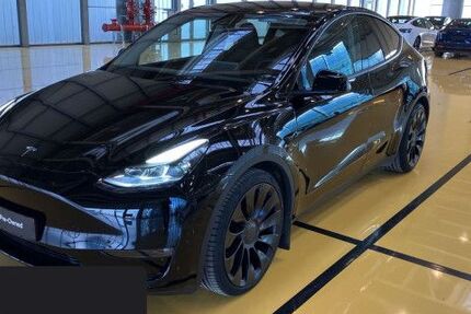 Tesla Model Y 40.876 km 42.400 &euro; Hanau 63457