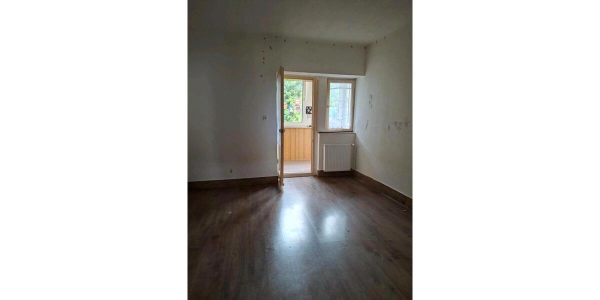 Etagenwohnung Neunkirchen - 4 Zimmer, 110 m&sup2;, 750&euro; | Angebot:26403432