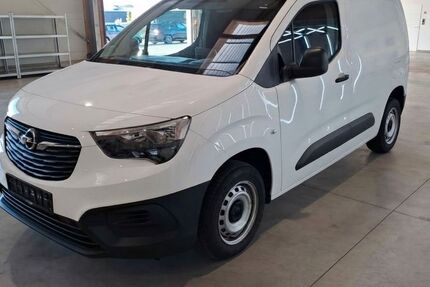 Opel Combo 29.000 km 13.290 &euro; Ofterdingen 72131