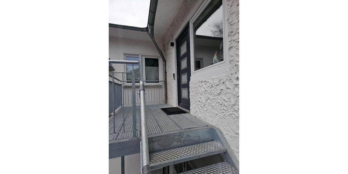 Etagenwohnung Reichshof - 2 Zimmer, 77 m&sup2;, 650&euro; | Angebot:25538417