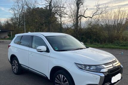 Mitsubishi Outlander 62.000 km 21.900 &euro; Kenzingen 79341