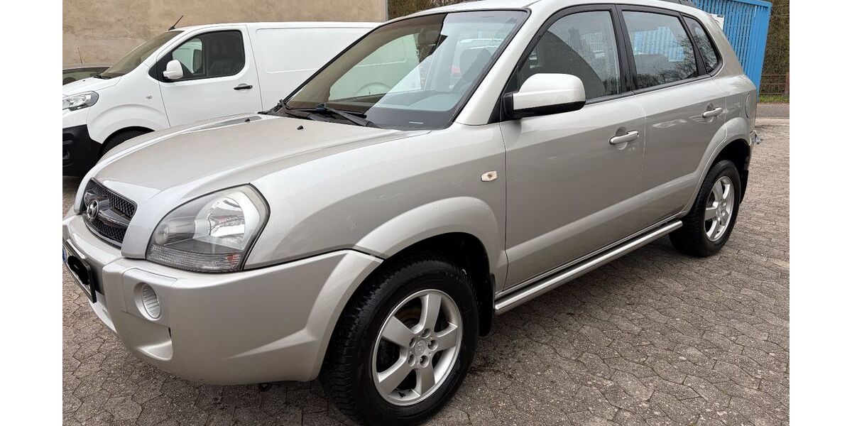 Hyundai TUCSON 140.000 km 4.999 &euro; Saarbrücken 66115