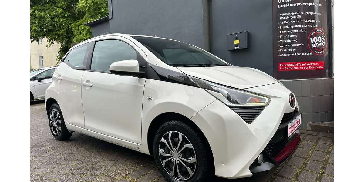 Toyota Aygo 64.540 km 8.880 &euro; Dortmund 44369