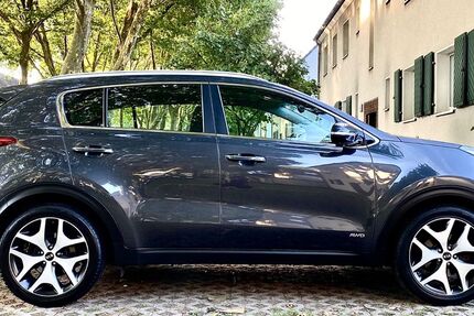 Kia Sportage 192.000 km 12.100 &euro; Düsseldorf 40227
