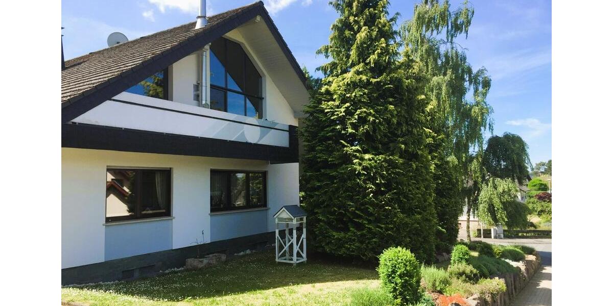 Einfamilienhaus Korbach - 11 Zimmer, 250 m&sup2;, 460.000&euro; | Angebot:26349701