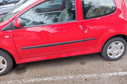 Renault Twingo 109.562 km 2.300 &euro; Bielefeld 33729