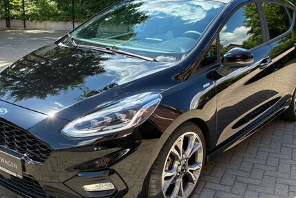 Ford Fiesta 25.546 km 12.950 &euro; Hamburg 21033