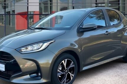 Toyota Yaris 3.912 km 21.990 &euro; Halstenbek 25469