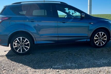 Ford Kuga 65.500 km 13.600 &euro; Queidersbach 66851