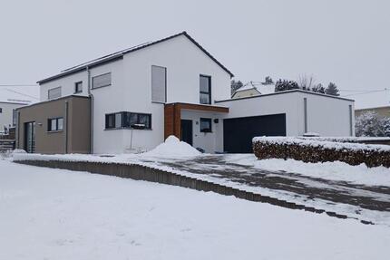 Schönes,freistehendes Einfamilienhaus mit Terasse, Garten, Garage 6 zimmer