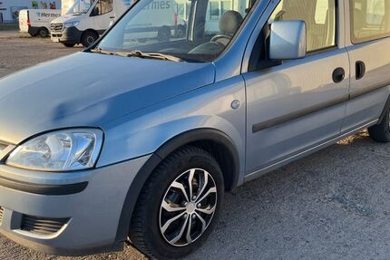 Opel Combo 290.000 km 2.499 &euro; Schwerin 19061