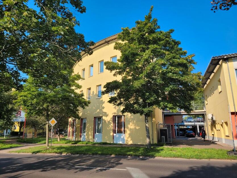 Sehr schöne Praxisflächen oder Büroflächen !