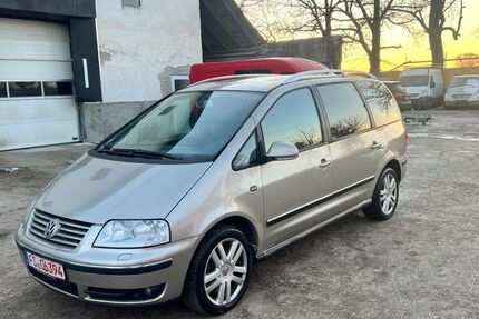 VW Sharan 228.000 km 2.250 &euro; Neufahrn 85375