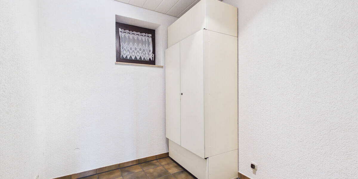 Einfamilienhaus Hasloch Hasselberg - 4 Zimmer, 210 m&sup2;, 1.700&euro; | Angebot:26401362