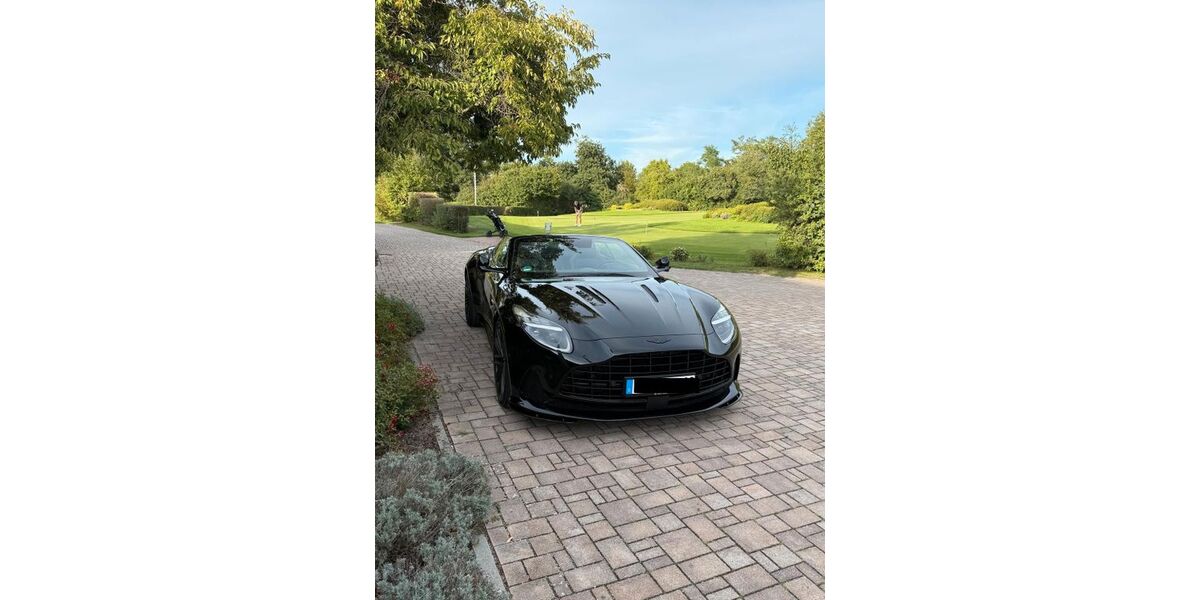 Aston Martin DB12 4.500 km 249.000 &euro; Brühl 68782