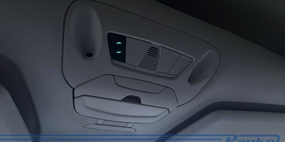 Ford Tourneo Connect Titanium*R-Cam*2-Schiebe*Pano* 169.849 km 9.990 &euro; Berlin 13187