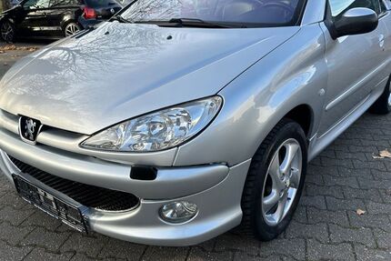 Peugeot 206 104.898 km 2.490 € Essen 45356