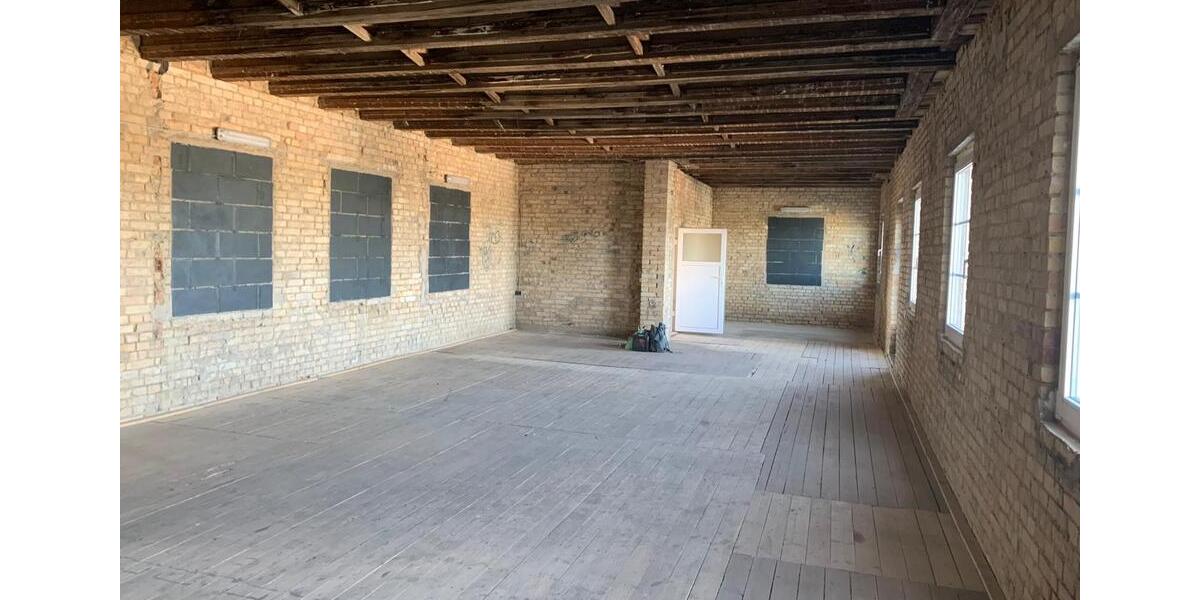 Lagerraum Atelier Proberaum Selfstorage zu vermieten ca 140qm zimmer