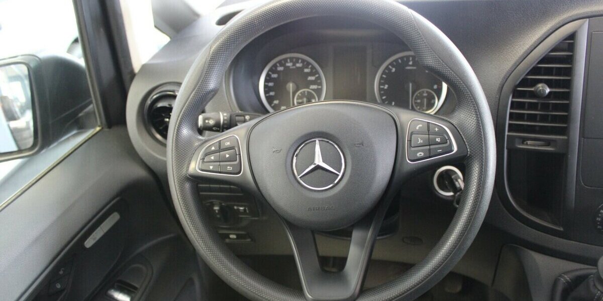 Mercedes-Benz Vito 114 CDI Mixto Lang VA - AHK - 30.891 km 26.980 &euro; Euskirchen 53881