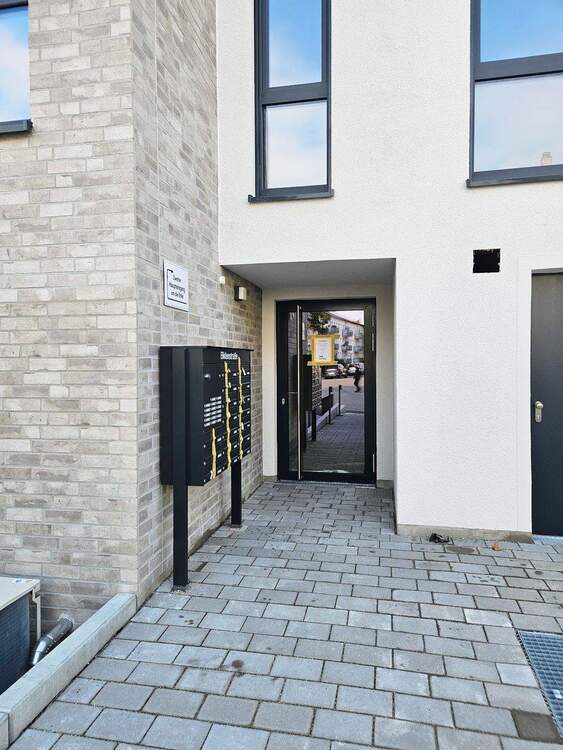 Moderner Wohnkomfort - viel Platz + Freiraum! 5 Zimmer + Süd-Balkon, Einbauküche, 2 Bäder, Aufzug 5 zimmer