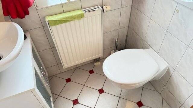 Doppelhaushälfte Neukirchen/Pleiße Neukirchen - 6 Zimmer, 135 m&sup2;, 190.000&euro; | Angebot:19296374