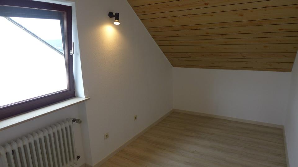 Dachgeschoßwohnung Boppard - 3 Zimmer, 70 m&sup2;, 490&euro; | Angebot:24669726