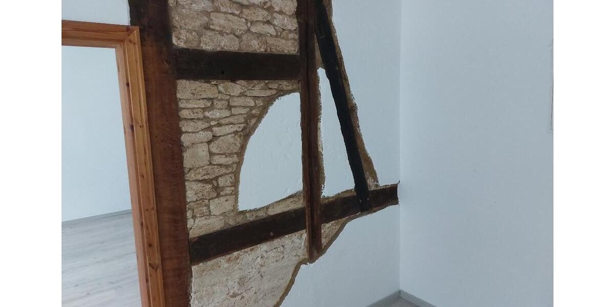 Erdgeschoßwohnung Helsa - 4 Zimmer, 96 m&sup2;, 700&euro; | Angebot:26279778