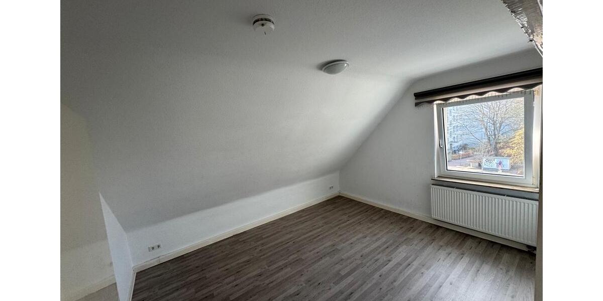 Dachgeschoßwohnung Ronnenberg - 3 Zimmer, 55 m&sup2;, 830&euro; | Angebot:25299205