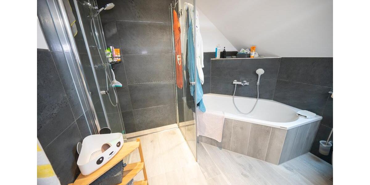 Reihenhaus Würzburg Lengfeld - 4 Zimmer, 109 m&sup2;, 1.370&euro; | Angebot:25419695