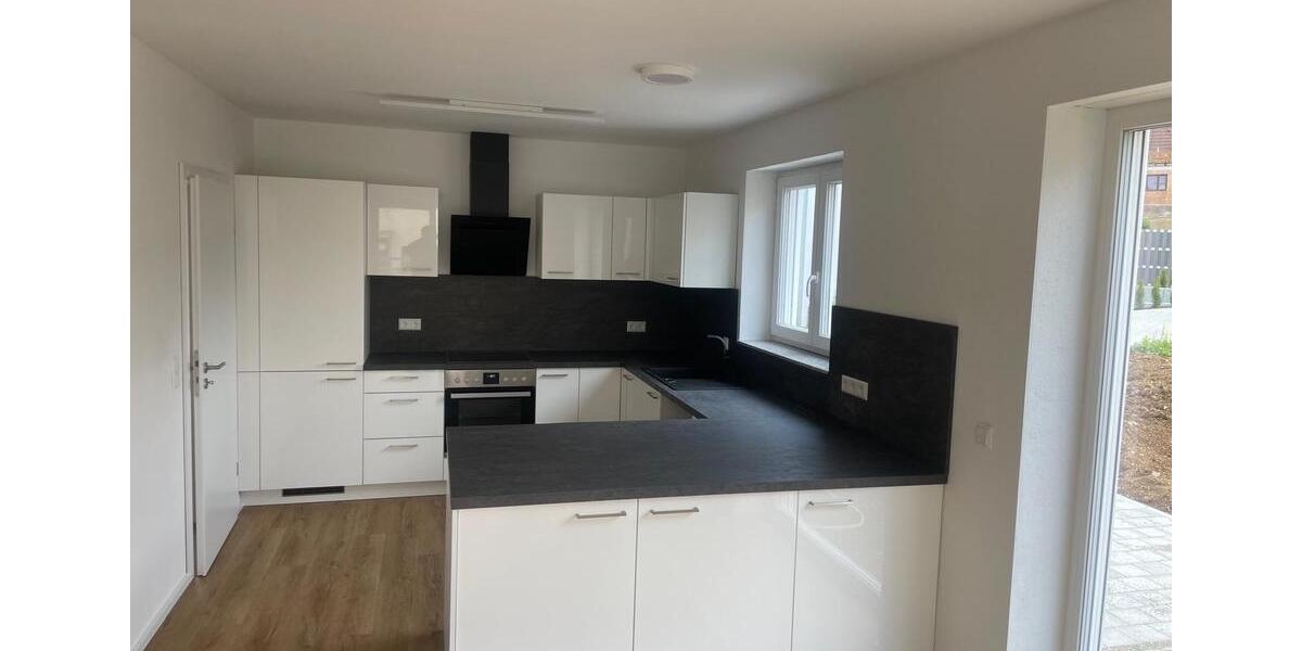 Reihenhaus Laichingen - 5 Zimmer, 150 m&sup2;, 1.570&euro; | Angebot:25379083