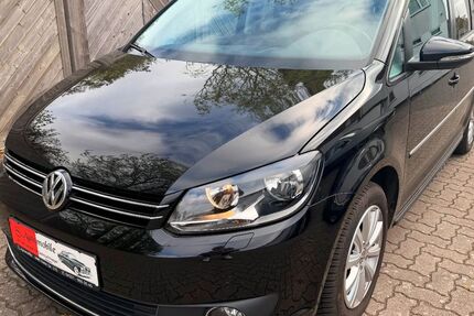 VW Touran 110.000 km 13.500 &euro; Neumünster 24536