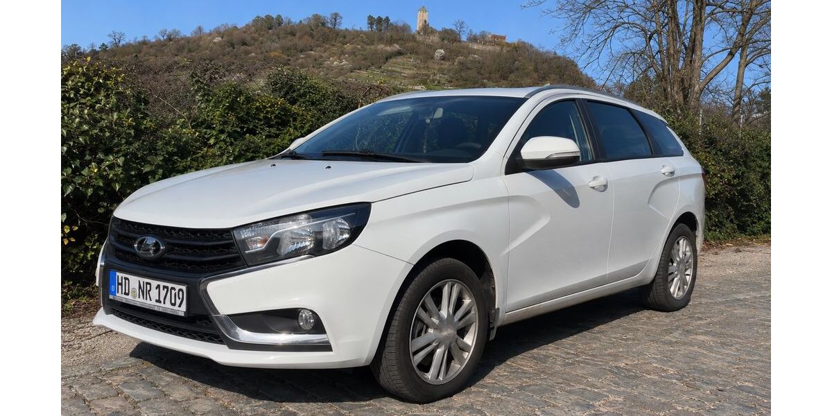 Lada Vesta 77.000 km 6.900 &euro; Laudenbach 69514