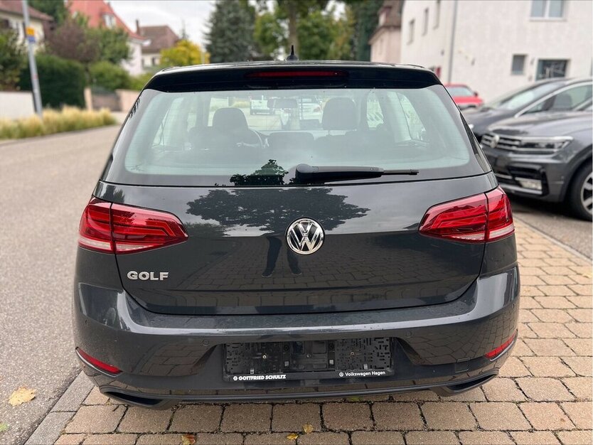 VW Golf 1.6 TDI VII. BMT Start-Stopp PDC 164.000 km 9.990 € Neckarsulm 74172
