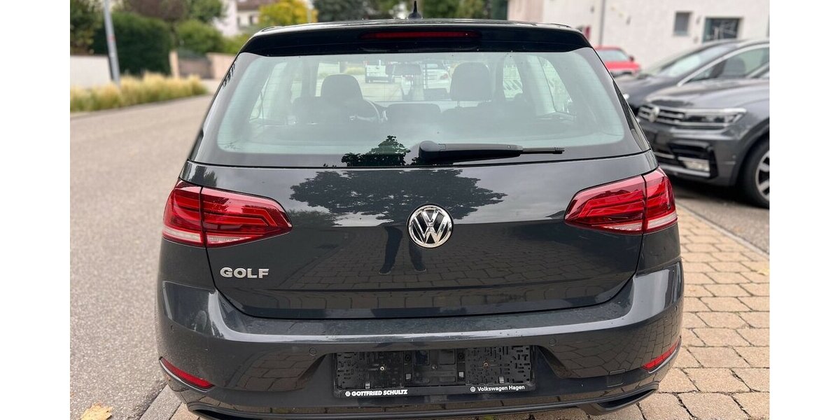 VW Golf VII 1.6 TDI BMT Start-Stopp PDC 164.000 km 9.490 &euro; Neckarsulm 74172