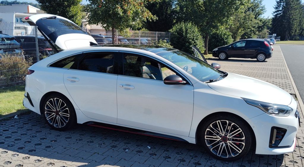 Kia pro ceed / ProCeed 77.600 km 22.999 &euro; Kulmbach 95326