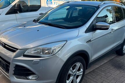 Ford Kuga 190.000 km 6.450 € Detmold 32758