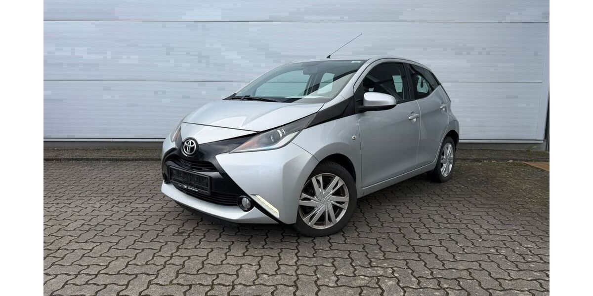 Toyota Aygo (X) 47.900 km 8.800 &euro; Neu Wulmstorf 21629