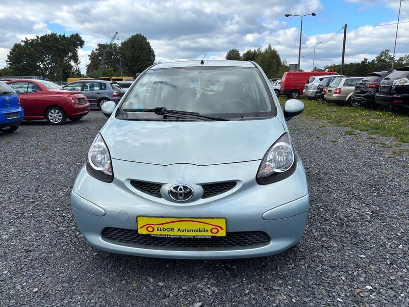 Toyota Aygo (X) 120.408 km 1.200 € Kamenz 01917